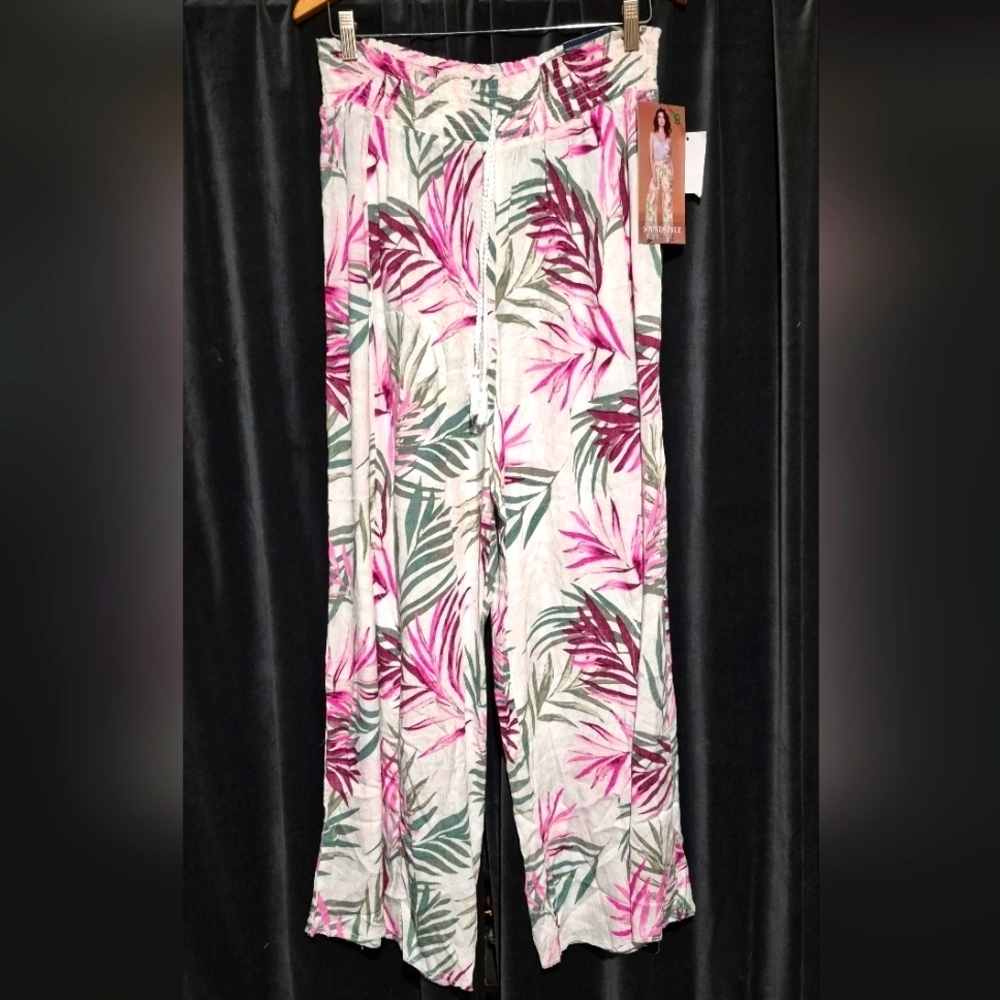 Floral Breeze Women's Wide Leg Pants